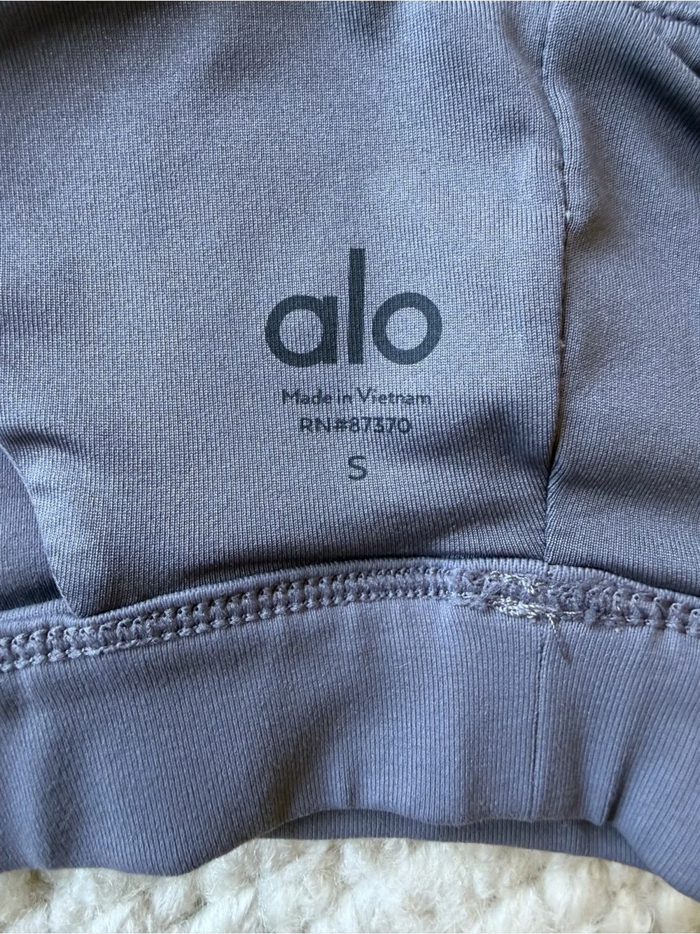 ALO Yoga excellent no
